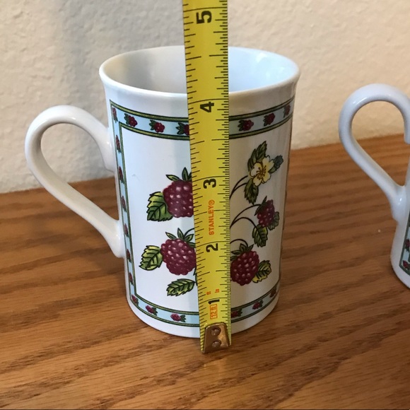 2 Raspberry Mugs by DesignPac - Picture 3 of 4